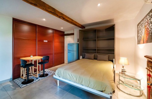 Mauleon-d'Armagnac Cama Y Desayuno | Casa de huéspedes 'Chambre Balneo' con terraza privada, Wi-Fi y aire acondicionado