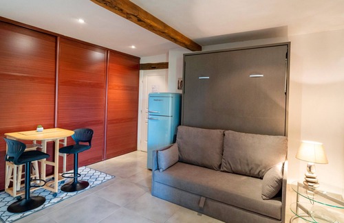 Mauleon-d'Armagnac Cama Y Desayuno | Casa de huéspedes 'Chambre Balneo' con terraza privada, Wi-Fi y aire acondicionado