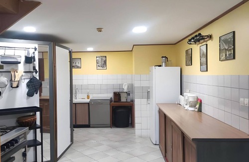 Saint-Jean-de-Vaulx Casa | Guest House 'Chambre 1' with Shared Terrace, Private Garden and Wi-Fi