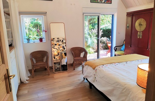Turqueville Cama Y Desayuno | guest house in a garden next to Utah Beach point.