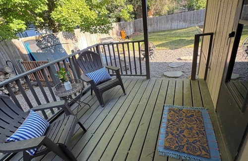 Upper Rattlesnake Casa | Guest House In the Upper Rattlesnake