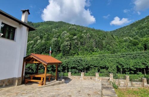 Troyan Casa | Guest House Ivan