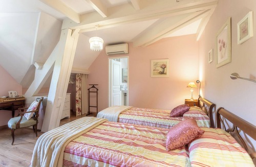 Habas Casa | Casa de huéspedes 'Jardin' con piscina compartida, Wi-Fi y aire acondicionado