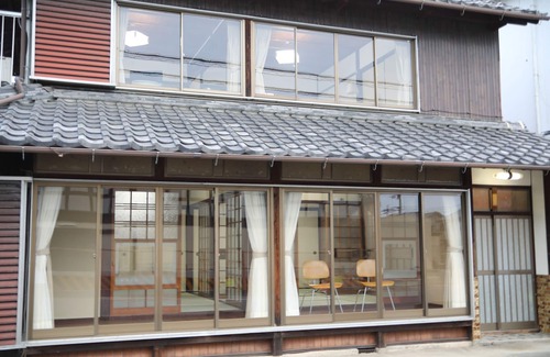 Omihachiman Casa | Una casa privada en Oga Hachiman, Shiga, con hermosas calles antiguas.Conveniente ubicación con varios lugares de interés turístico a poca distancia.