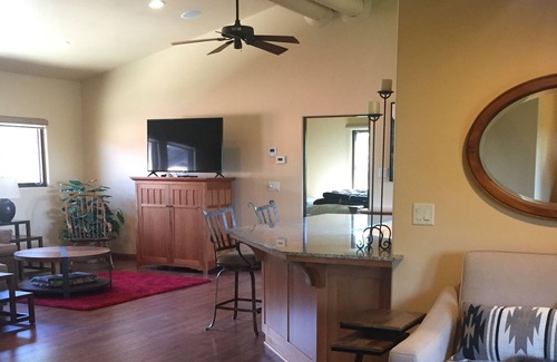 North Auburn Casa | Carriage House en la Villa en 4 acres con gran piscina y viñedo en funcionamiento