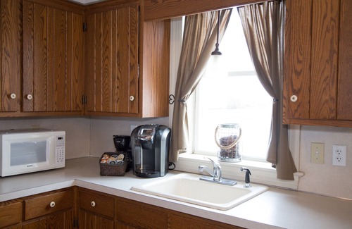 East Earl Casa | Guest House on Picturesque Farm near Shady Maple Smorgasbord
