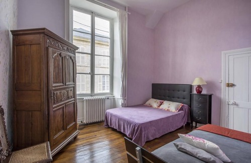 Fontenay-le-Comte Cama Y Desayuno | Casa de huéspedes 'Suite Oiseau Du Paradis' con piscina compartida, Wi-Fi y aire acondicionado