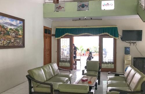 Malang Hotel | Guest House Shafira Syariah RedPartner