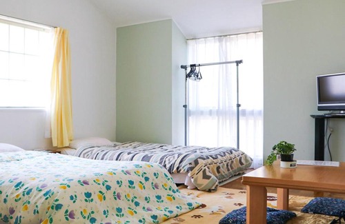 Shirahama Casa | Guest House Shirahama R-cafe - Female Only