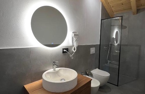 Sakës Casa | Guest House Si n'shpi tande - Mrizi i Zanave