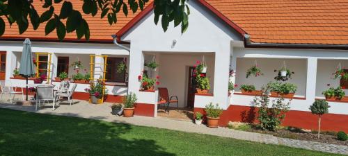 Mariapocs Casa | Guest House St. Mária