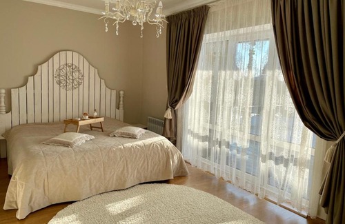 Krasnoye Casa | Guest House Strekoza