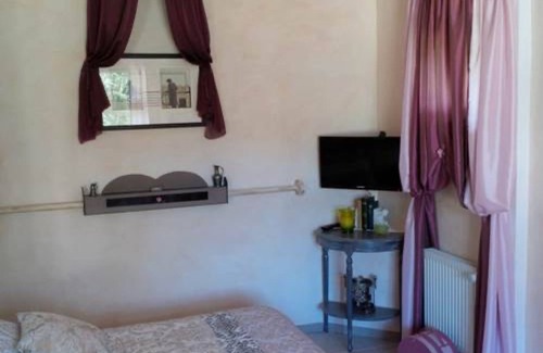 Pont-Melvez Cama Y Desayuno | Casa de huéspedes 'Suite Confort' con terraza privada, jardín compartido y Wi-Fi
