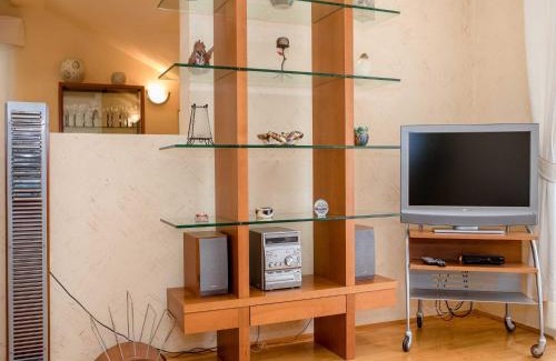 Rab Town Apartamento | Guest House Villa Anggela - Two Bedroom Apartment with Balcony and Sea View