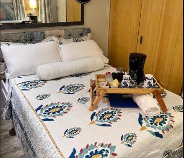 Taytay Casa | Guest House within Executive Village