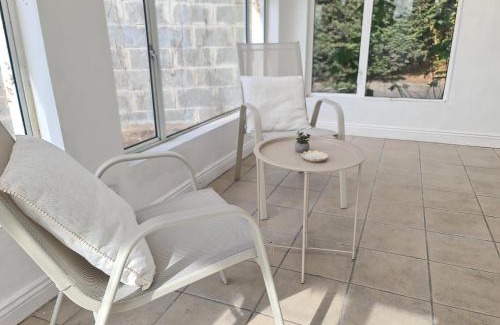 Naas Casa | Guest Lodge