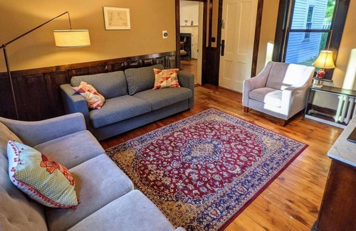 Middletown Casa | Guest pavilion in 1814 Historic Home in Middletown