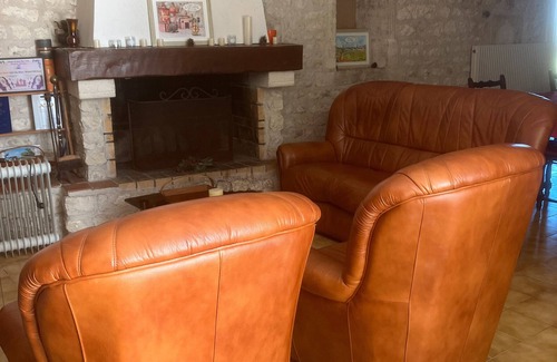 Segonzac Cama Y Desayuno | Guest Room 'Room #4 - 2 Persons' with Shared Pool, Shared Terrace and Wi-Fi