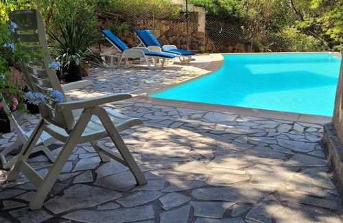 Boulouris-sur-Mer Villa | Guest room - very comfortable villa with swimming pool and close to the sea