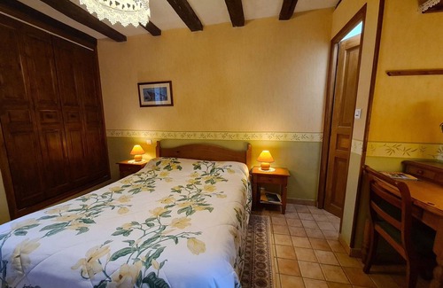 Saulnay Cama Y Desayuno | Habitaciones con sala de juegos en Berry