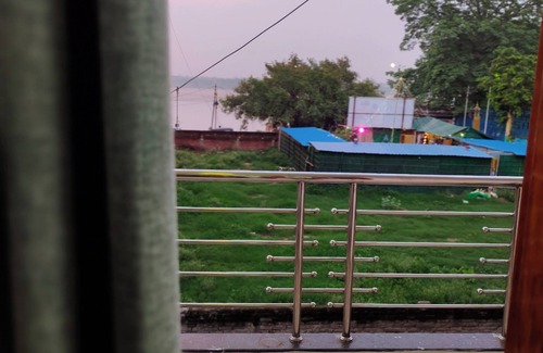 Varanasi Casa | Guest Suit on Ganges near Assi ghat in charming Varanasi