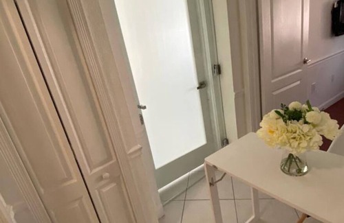 Richmond West Apartamento | Guest Suite in Miami near Zoo very good for couples, Business travelers, Tourist