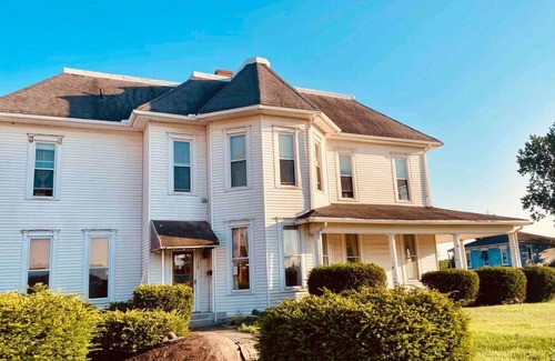 Sullivan Apartamento | Guest Suite in Sullivan Downtown