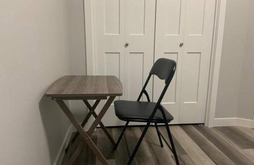 Regina Apartamento | Guest Suite with Queen Bed -Home Away from Home