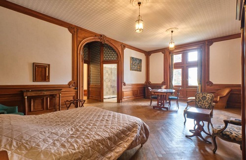 Saint-Geoire-en-Valdaine Casa | Casa de huéspedes 'Habitación 1 - La Suite De La Marquise' con terraza y jardín compartidos