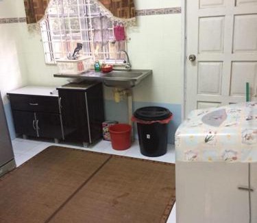 Kawasan Perindustrian Mara Casa | Guesthouse Adam