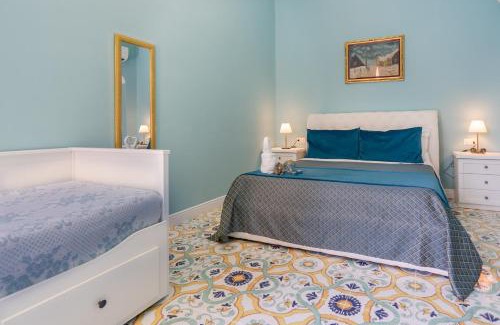 Naples City Centre Cama Y Desayuno | Guesthouse Adry in Naples