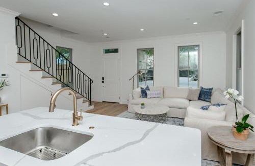 Cannonborough Elliotborough Casa | Guesthouse Charleston WEST 242 B and C