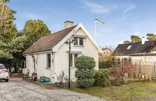 Hollviken Casa | Guesthouse close to the beaches in Höllviken