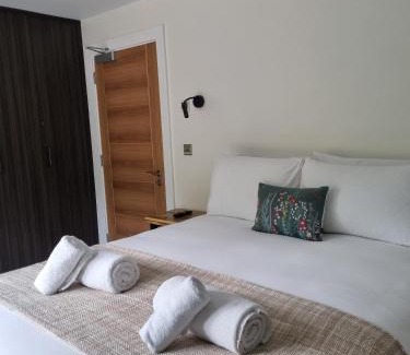 Malahide Casa | Guesthouse- Deluxe Double Room