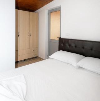 Berat Casa | Guesthouse Dervishi