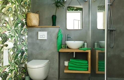Toulouse Left Bank Casa | Guesthouse in Toulouse garden, private pool and jacuzzi + breakfast