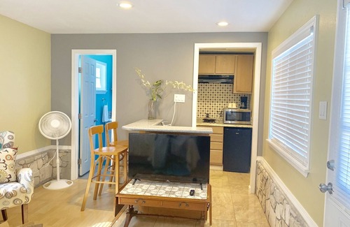 Harbor Apartamento | Guesthouse near LAX & Long Beach Airport