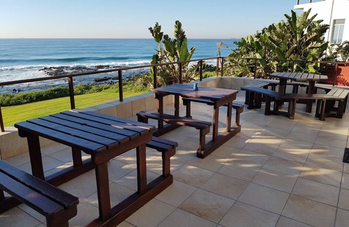 Umdloti Casa | Casa de huéspedes cerca de la playa, 1 unidad totalmente equipada 3 unidades más pequeñas con cocina americana