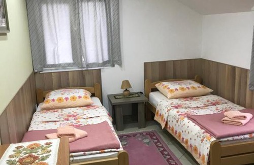 Banatski Karlovac Casa | Guesthouse Rebel