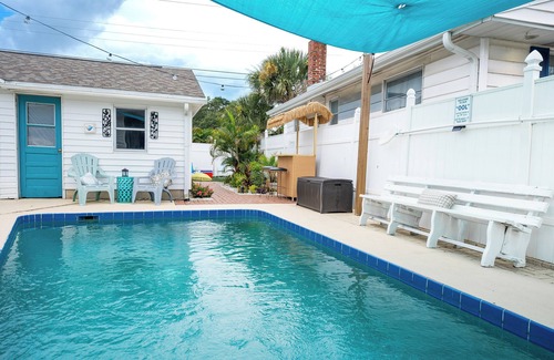 St. Petersburg - Clearwater Casa | Charming guesthouse with pool access in St. Petersburg. Near Downtown & Beaches