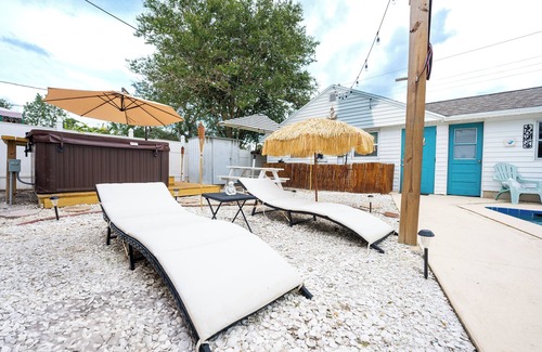 St. Petersburg - Clearwater Casa | Charming guesthouse with pool access in St. Petersburg. Near Downtown & Beaches