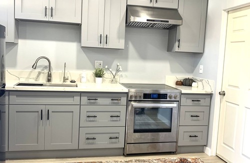 Santa Ana Casa | Guesthouse with private parking < 6 miles to Disneyland