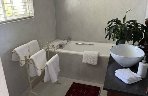 Trawal Otro | Guesthouse