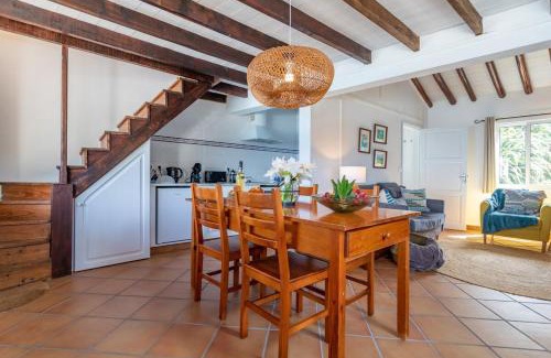 Ribeira Grande Casa | GuestReady - Beachfront Casa da Praia