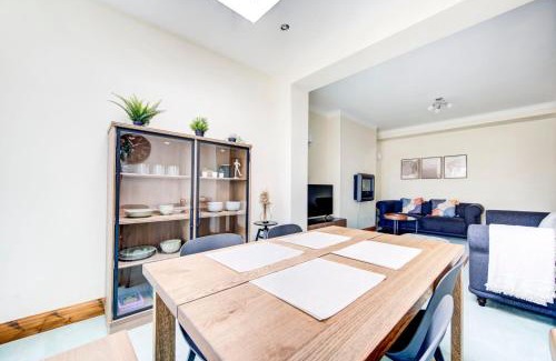 North Greenford Apartamento | GuestReady - Big 4BR by Horsenden Hill Park