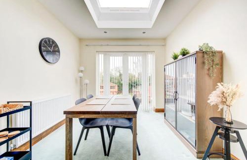 North Greenford Apartamento | GuestReady - Big 4BR by Horsenden Hill Park