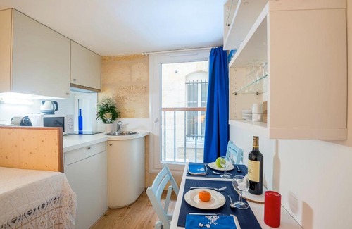 Hotel de Ville - Quinconces Apartamento | GuestReady - "Boat-Cabin" Inspired Apartment in the Heart of Bordeaux