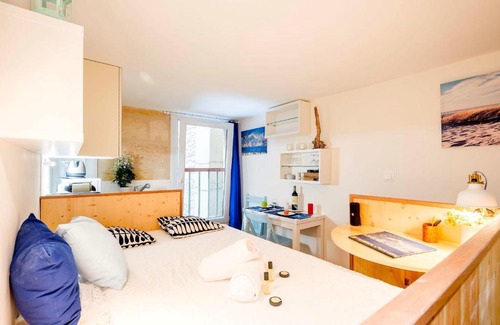 Hotel de Ville - Quinconces Apartamento | GuestReady - "Boat-Cabin" Inspired Apartment in the Heart of Bordeaux