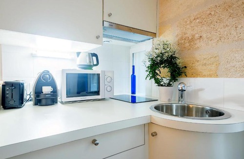 Hotel de Ville - Quinconces Apartamento | GuestReady - "Boat-Cabin" Inspired Apartment in the Heart of Bordeaux