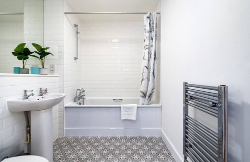 Bow Apartamento | GuestReady - Bow luxury haven